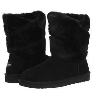 Kookaburra DEZI short by UGG boots